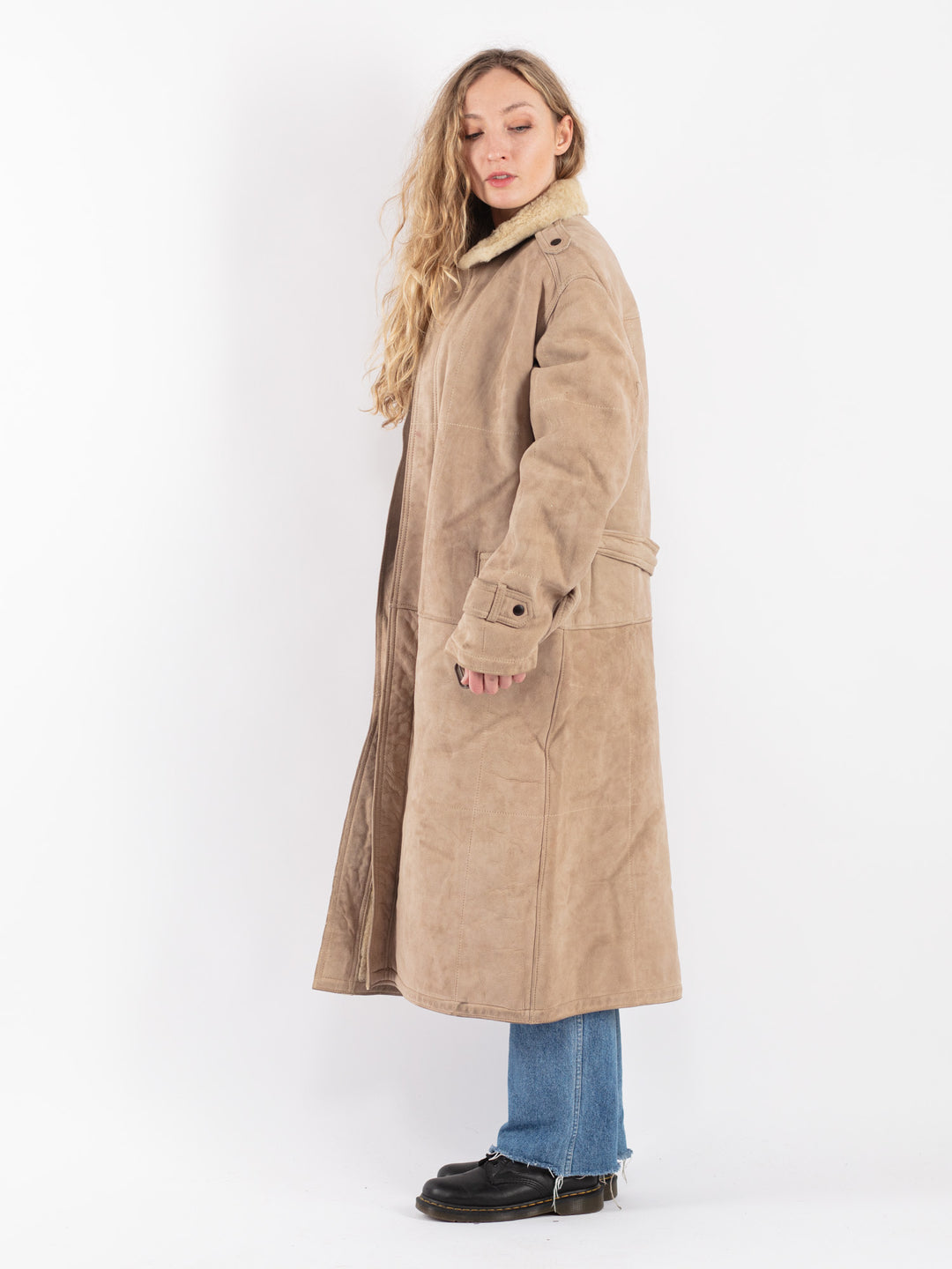 Vintage 90's Women Sheepskin Coat in Beige