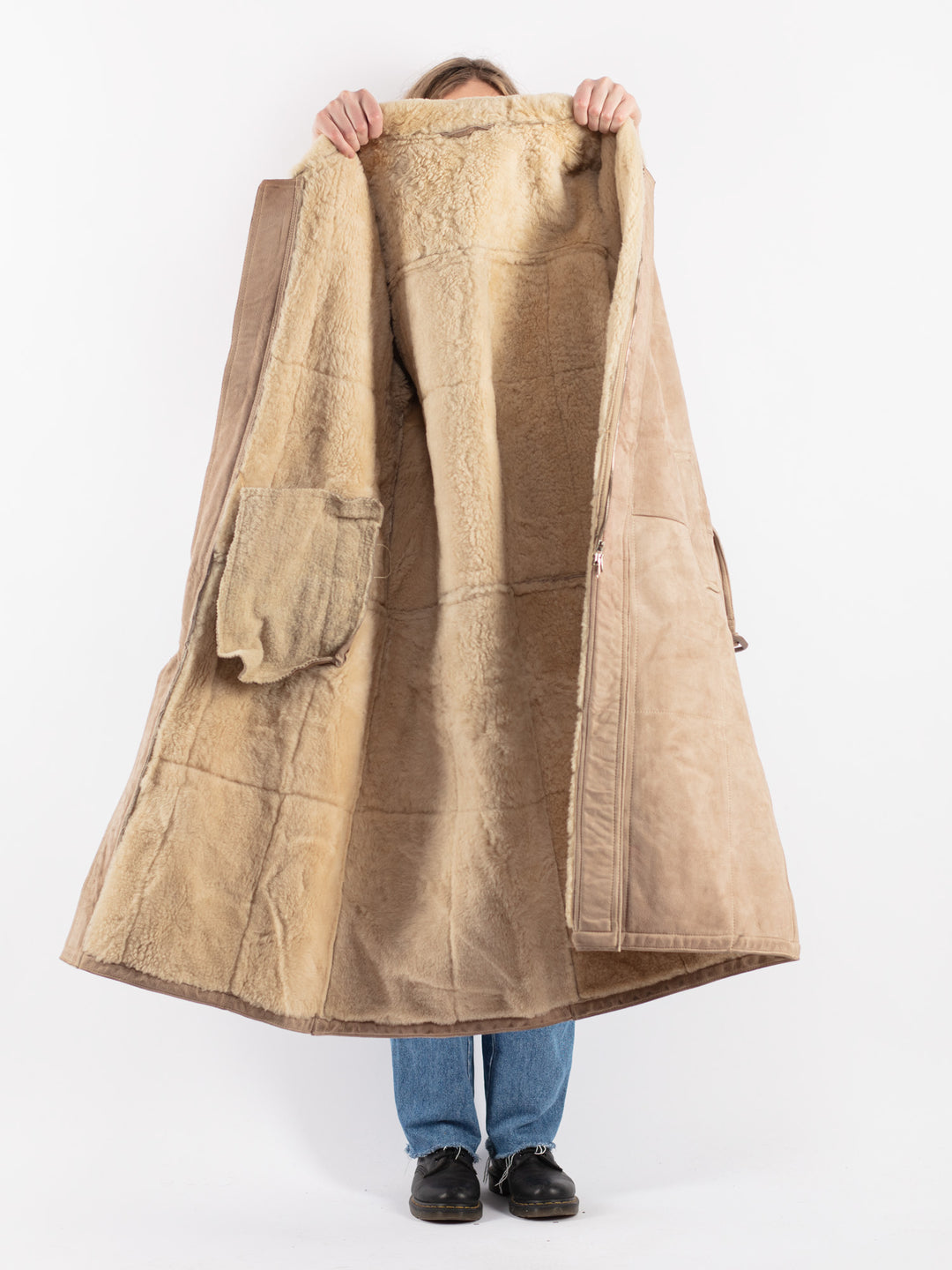 Vintage 90's Women Sheepskin Coat in Beige