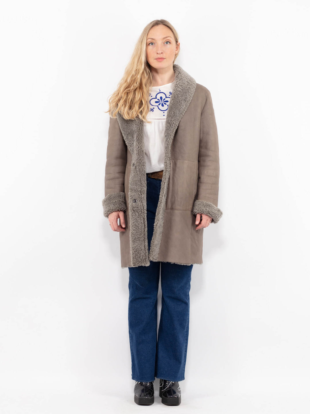 Vintage 90's Women Sheepskin Coat in GrayA1057