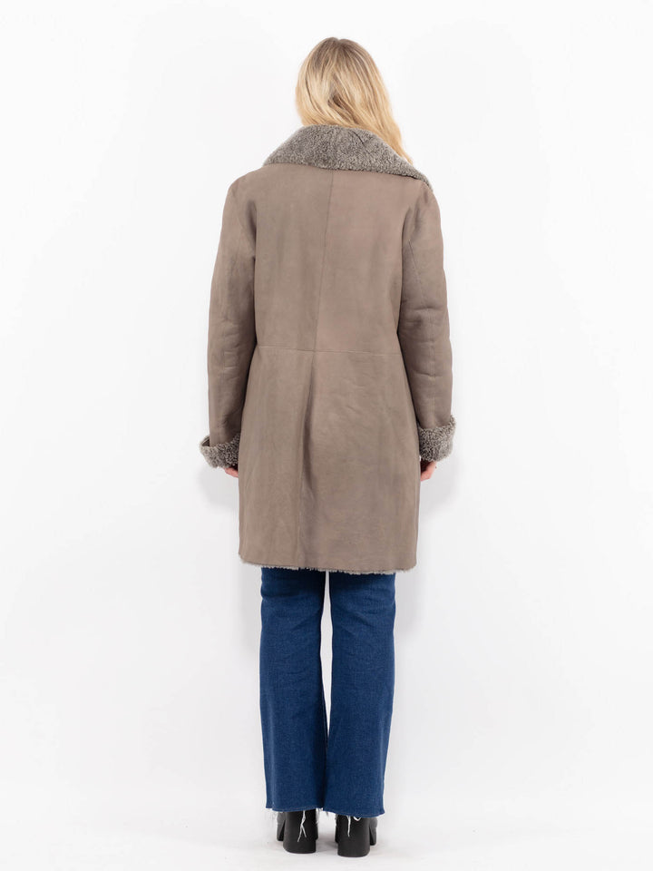 Vintage 90's Women Sheepskin Coat in GrayA1057