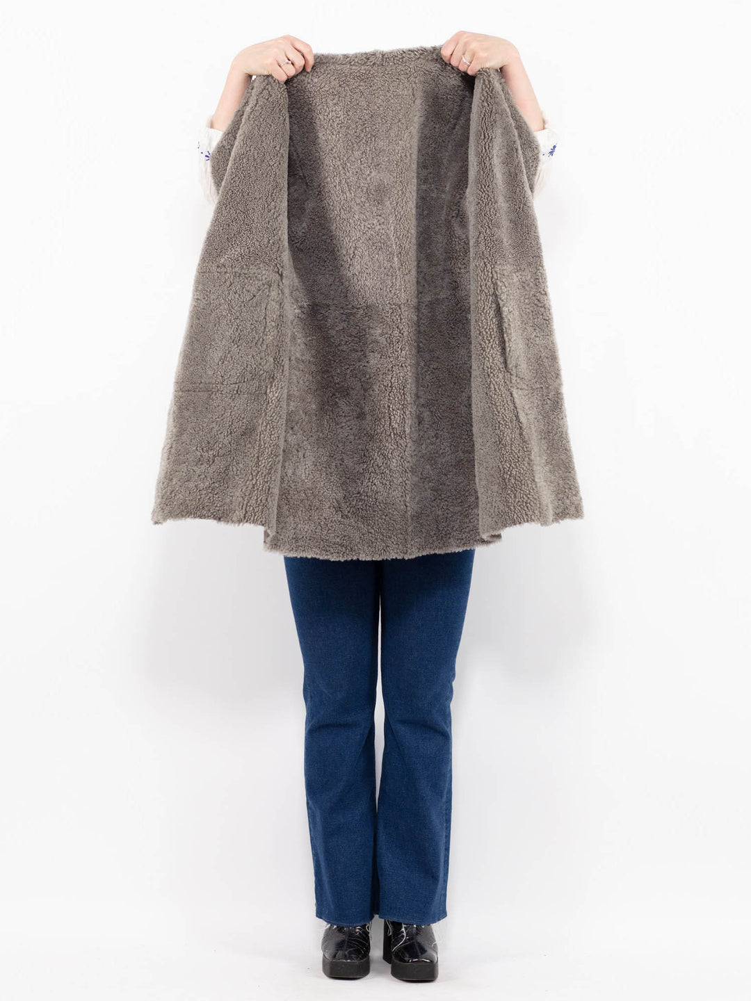 Vintage 90's Women Sheepskin Coat in GrayA1057