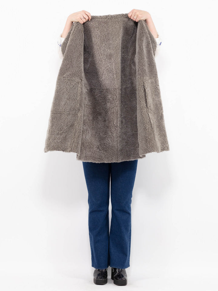 Vintage 90's Women Sheepskin Coat in GrayA1057
