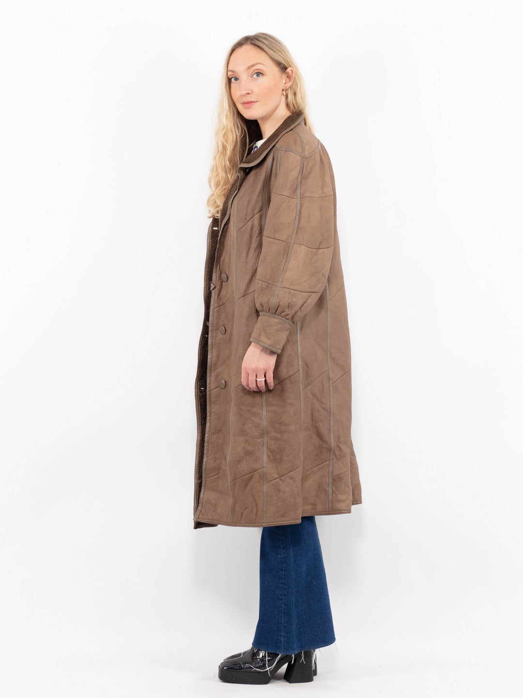 Vintage 90's Women Sheepskin Coat in BrownA1058
