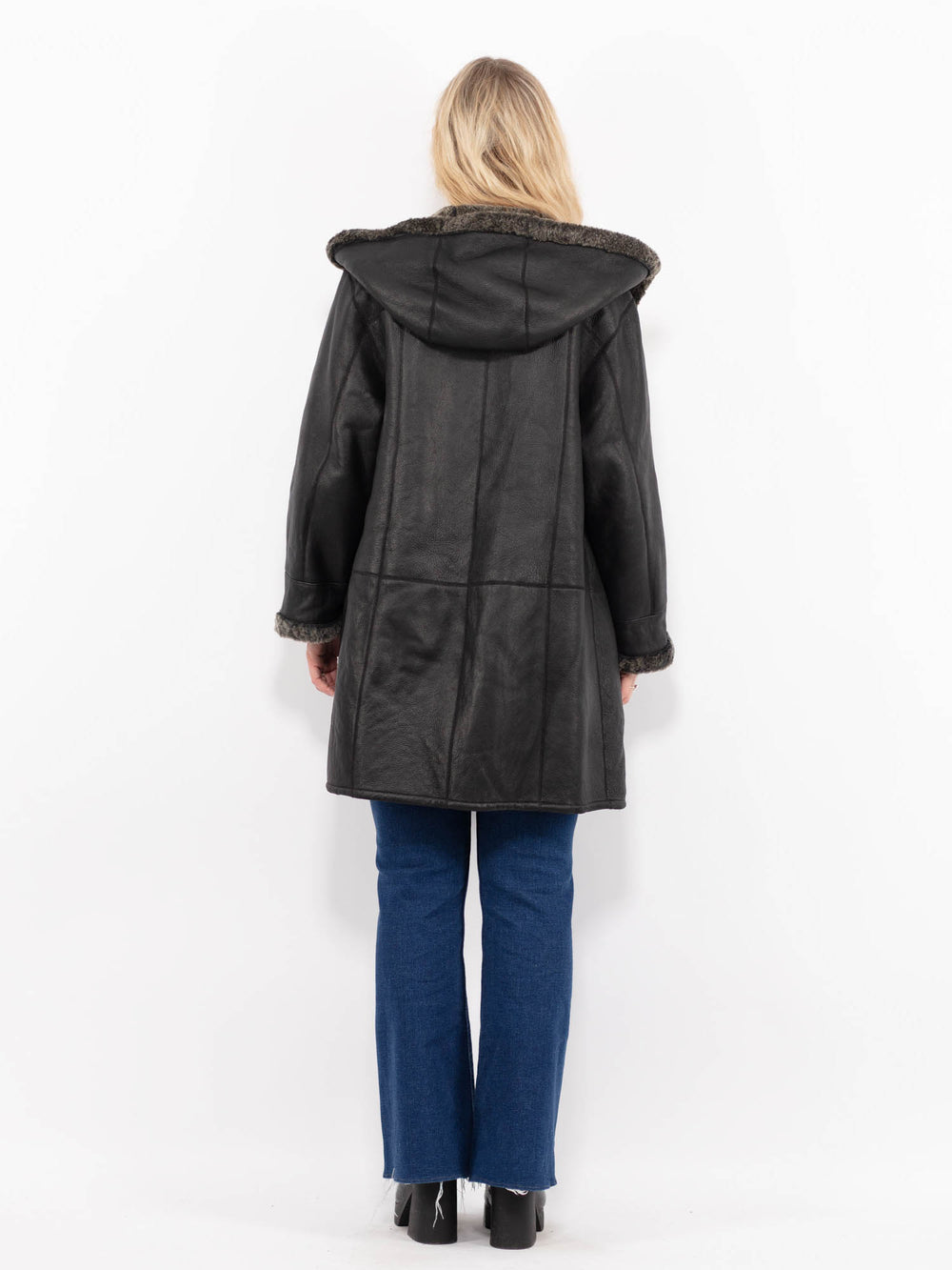 Vintage 90's Women Sheepskin Coat in BlackA1059