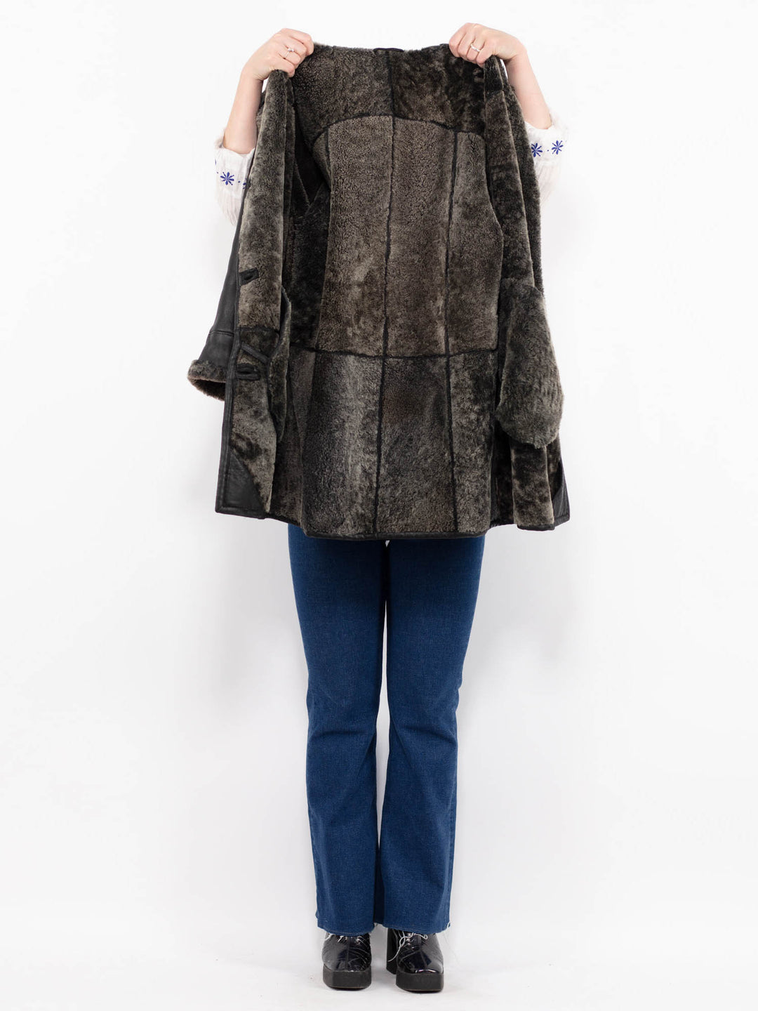 Vintage 90's Women Sheepskin Coat in BlackA1059