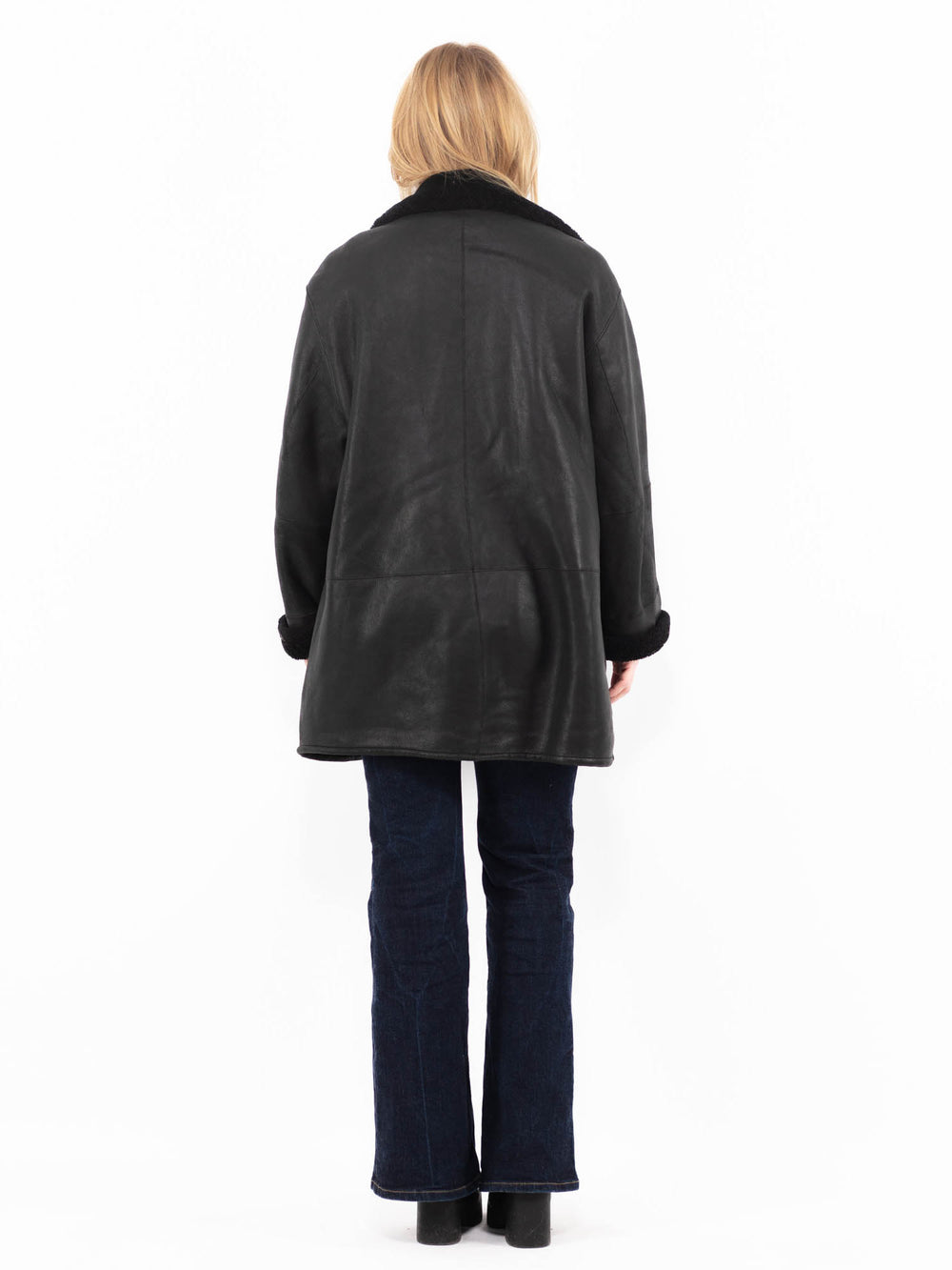 Vintage 90's Women Sheepskin Coat in BlackA1160