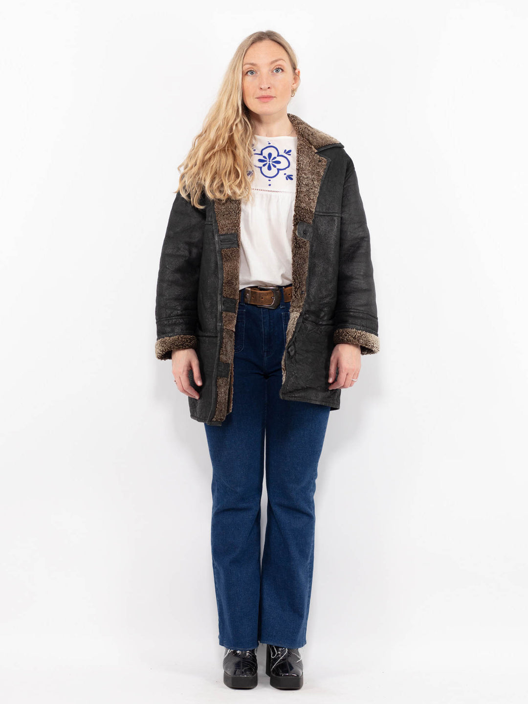 Vintage 90's Women Sheepskin Coat in BlackA1061