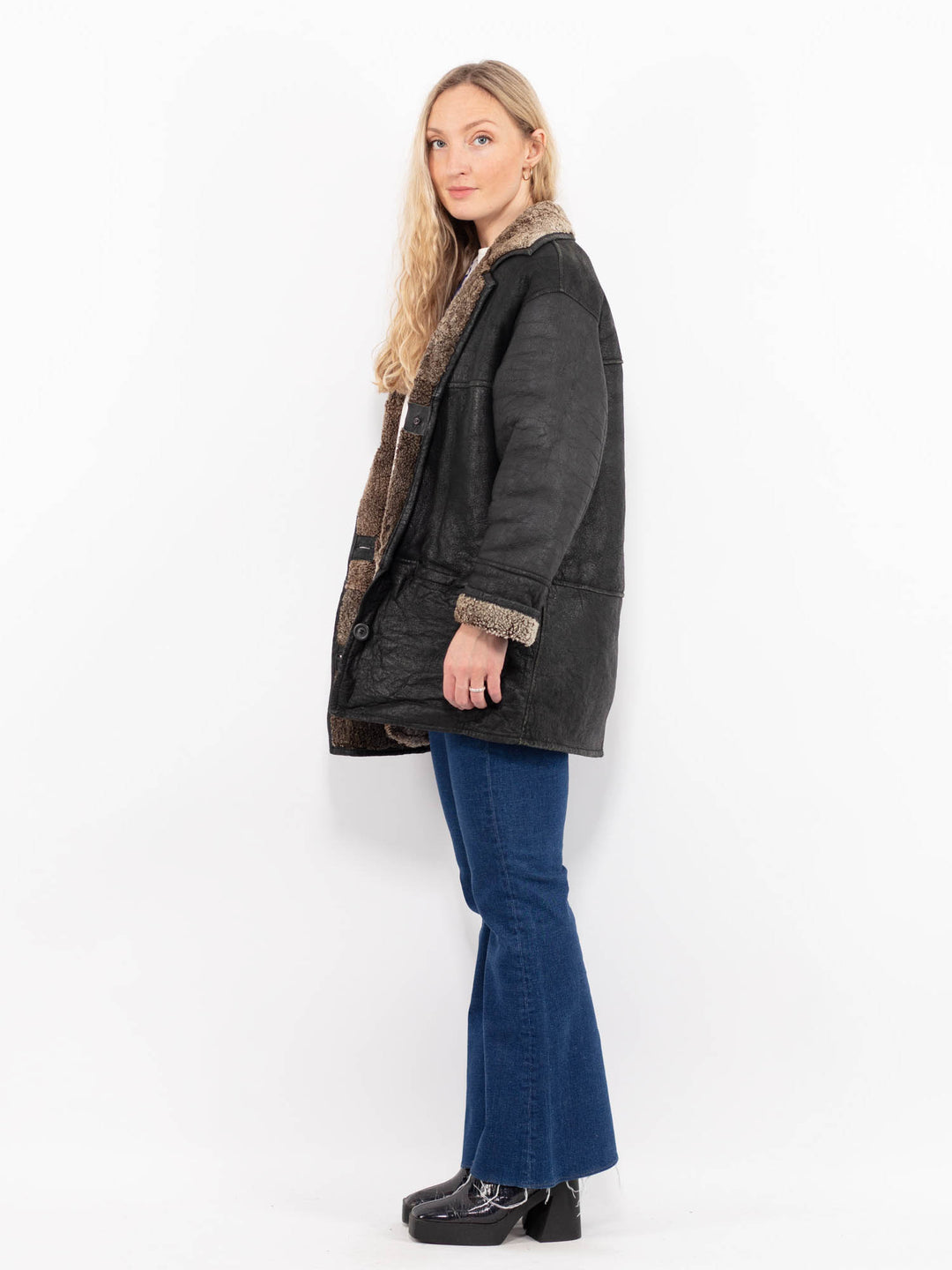 Vintage 90's Women Sheepskin Coat in BlackA1061