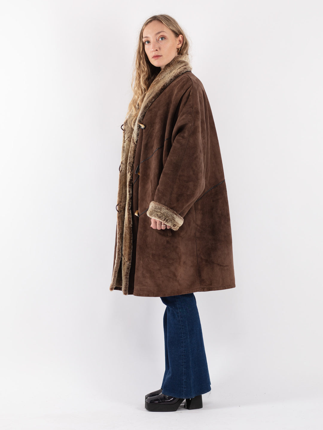 Vintage 90's Women Sheepskin Coat in Brown