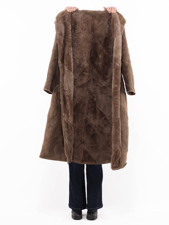 Vintage 90's Women Sheepskin Coat in BrownA1164