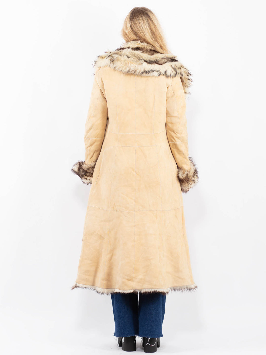 Vintage 90's Women Sheepskin Coat in BeigeA0435