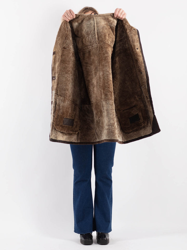 Vintage 90's Women Sheepskin Coat in Brown