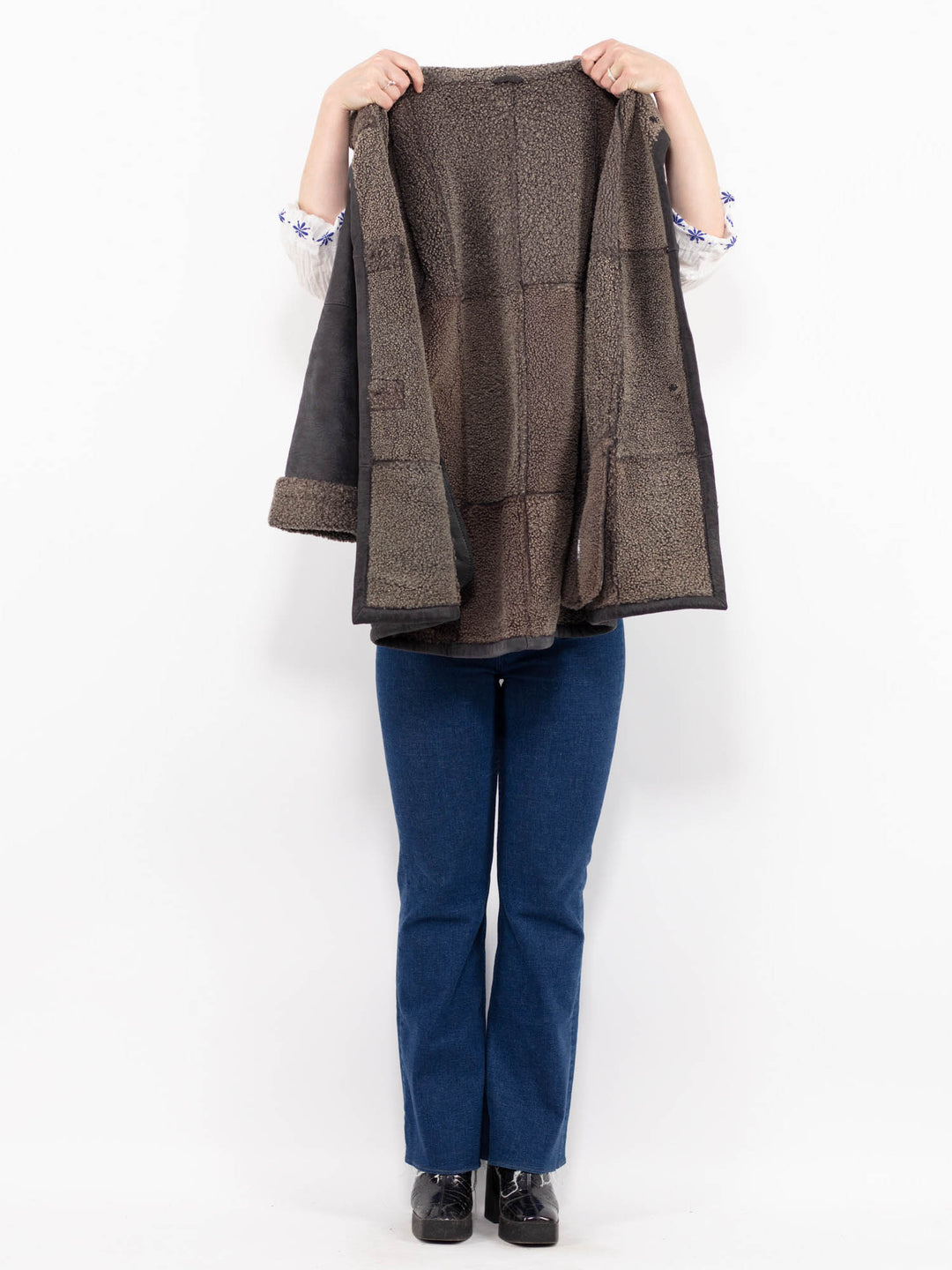 Vintage 90's Women Sheepskin Coat in GrayA1067