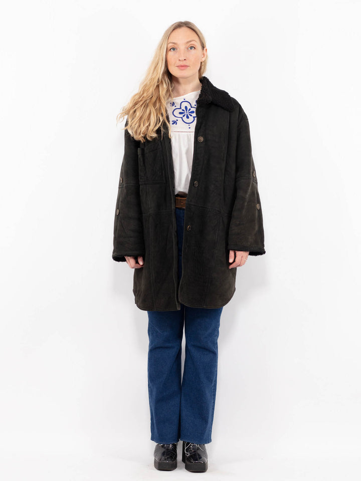 Vintage 90's Women Sheepskin Coat in BlackA1068