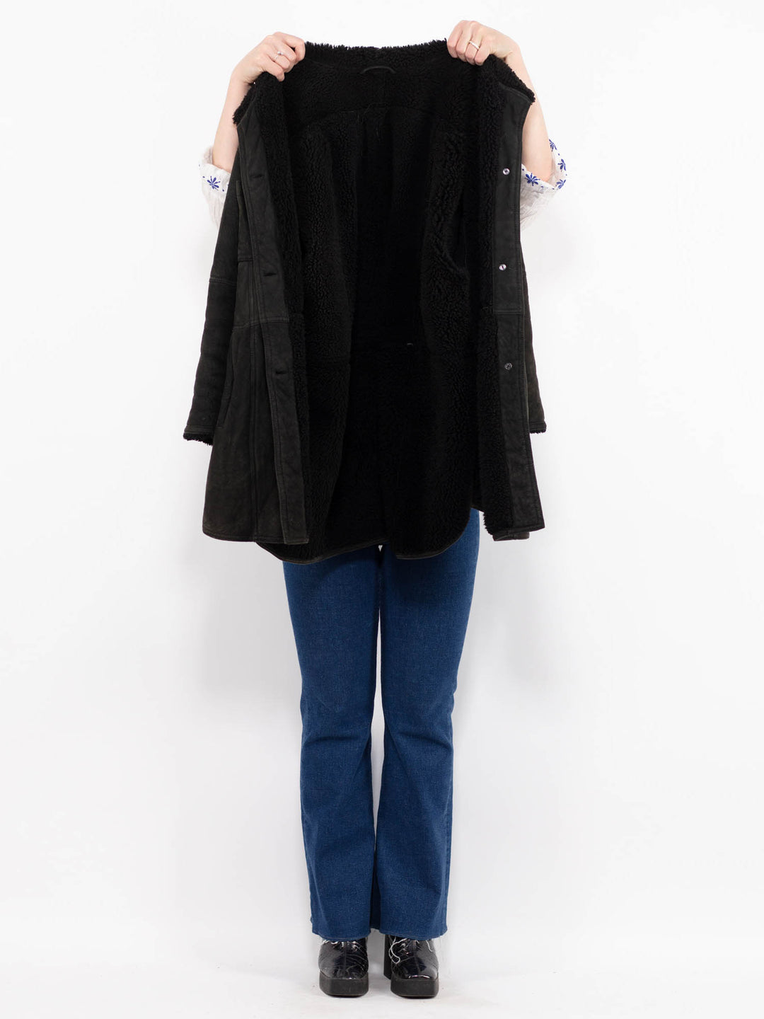 Vintage 90's Women Sheepskin Coat in BlackA1068