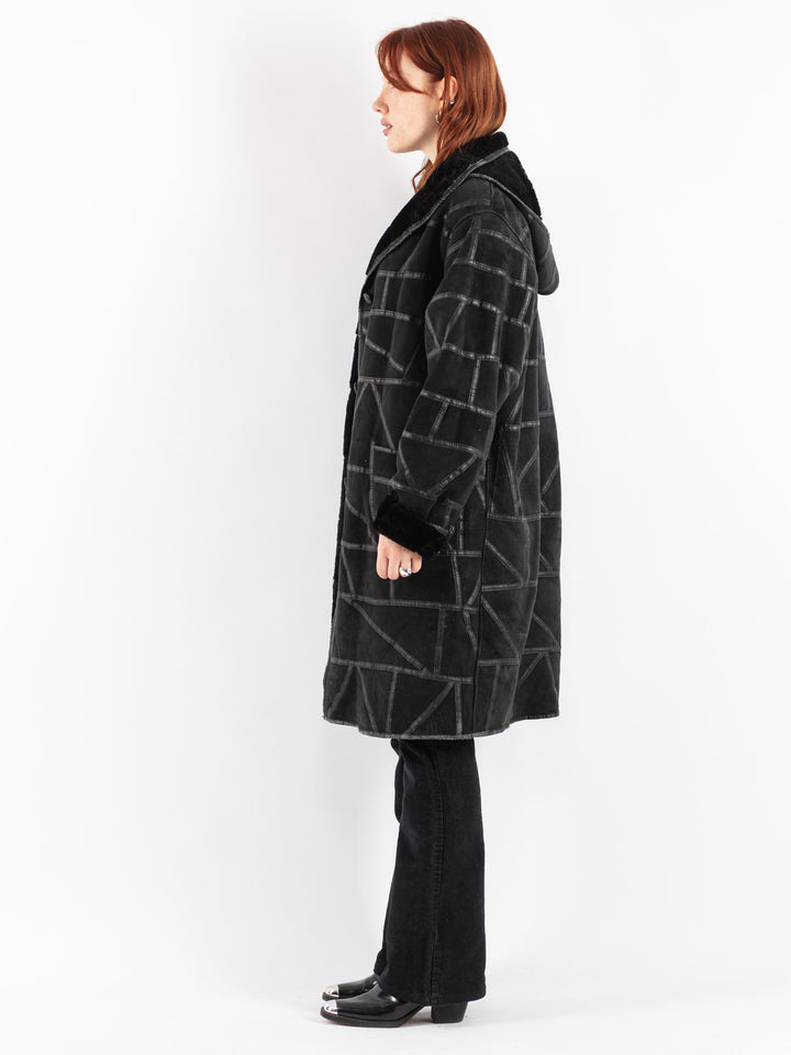 Vintage 90's Women Sheepskin Coat in Black
