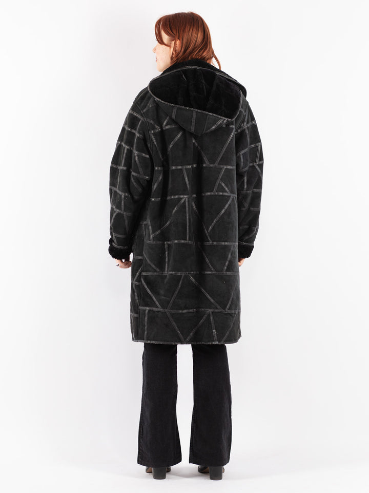 Vintage 90's Women Sheepskin Coat in Black
