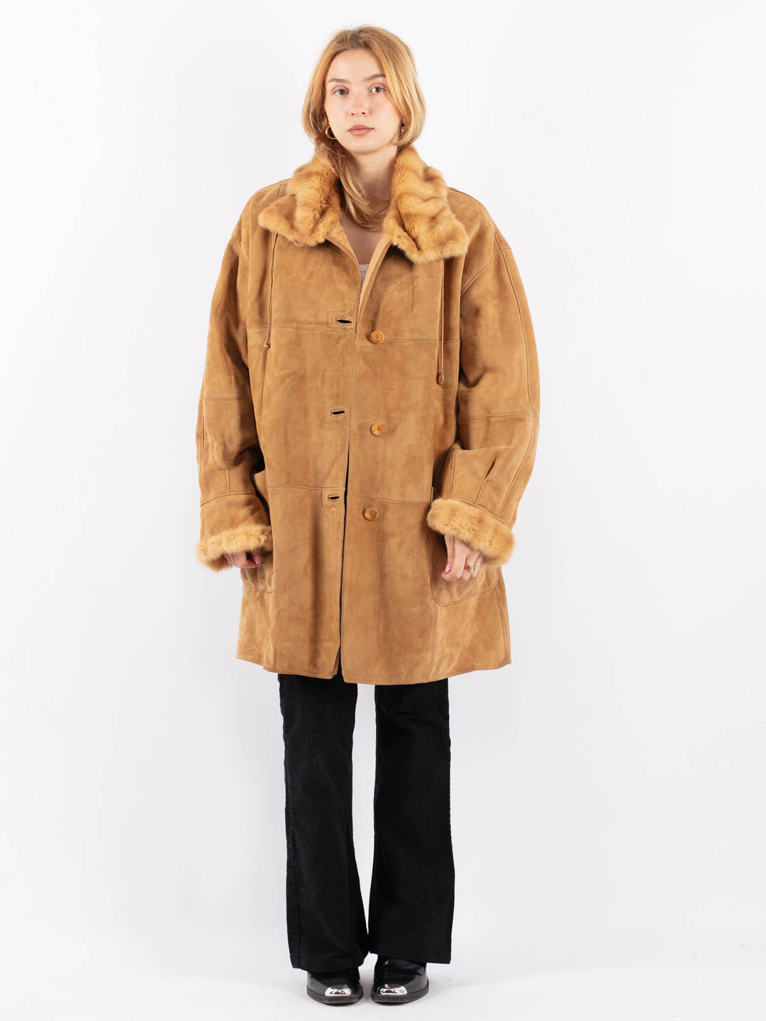 Vintage 90's Women Sheepskin Coat in BeigeV9691