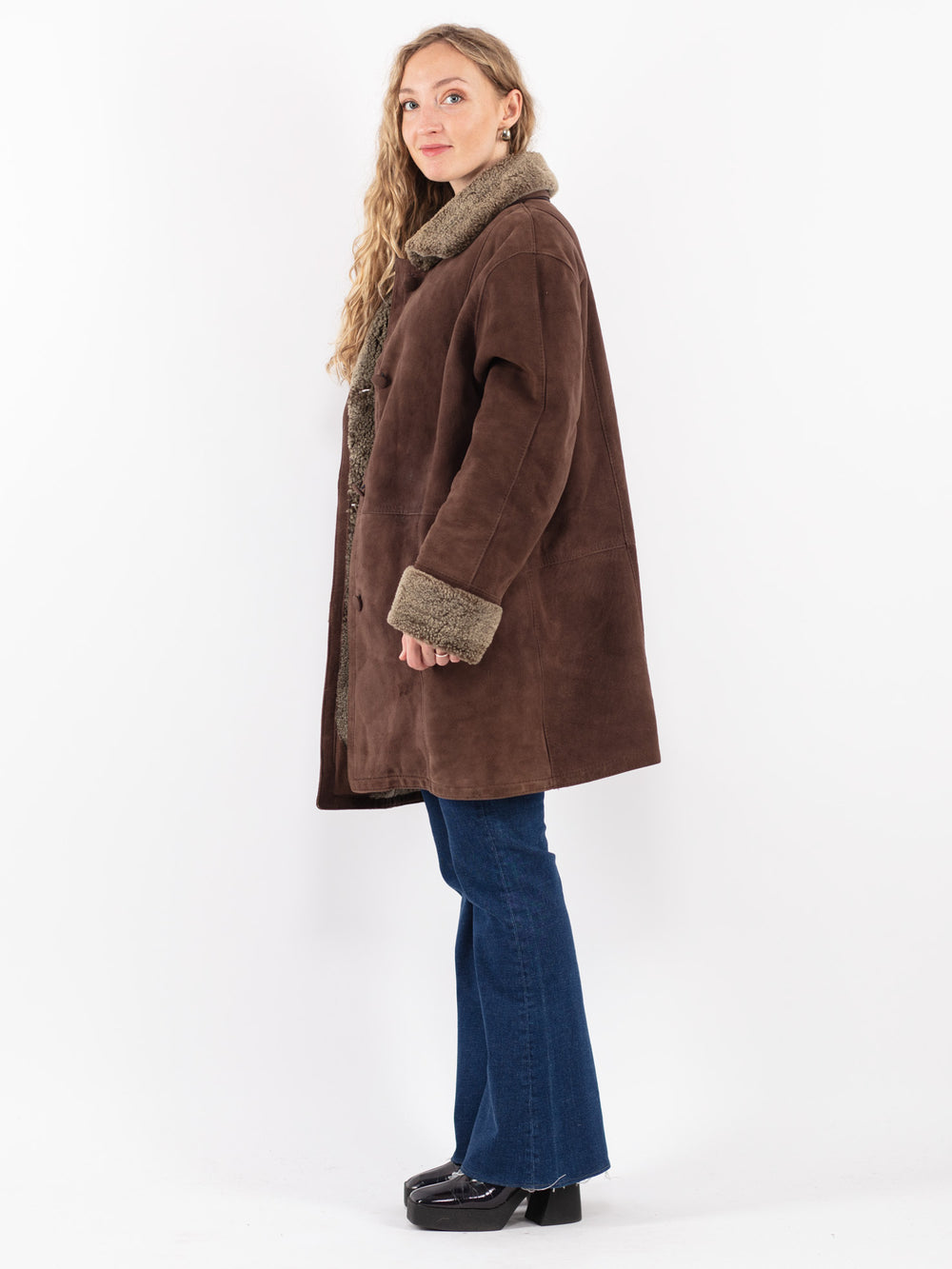 Vintage 90's Women Sheepskin Coat in Brown