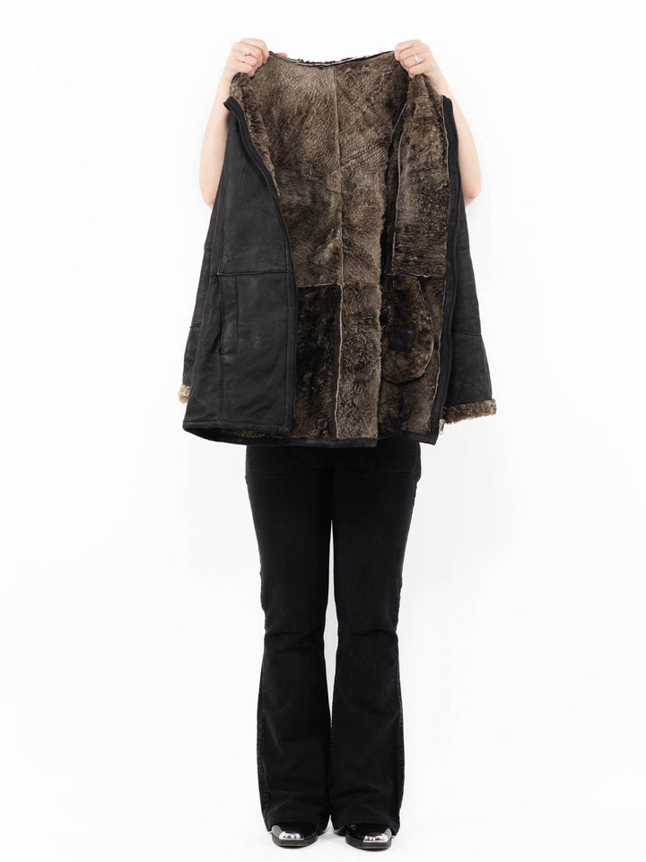 Vintage 90's Women Sheepskin Coat in BlackA0969