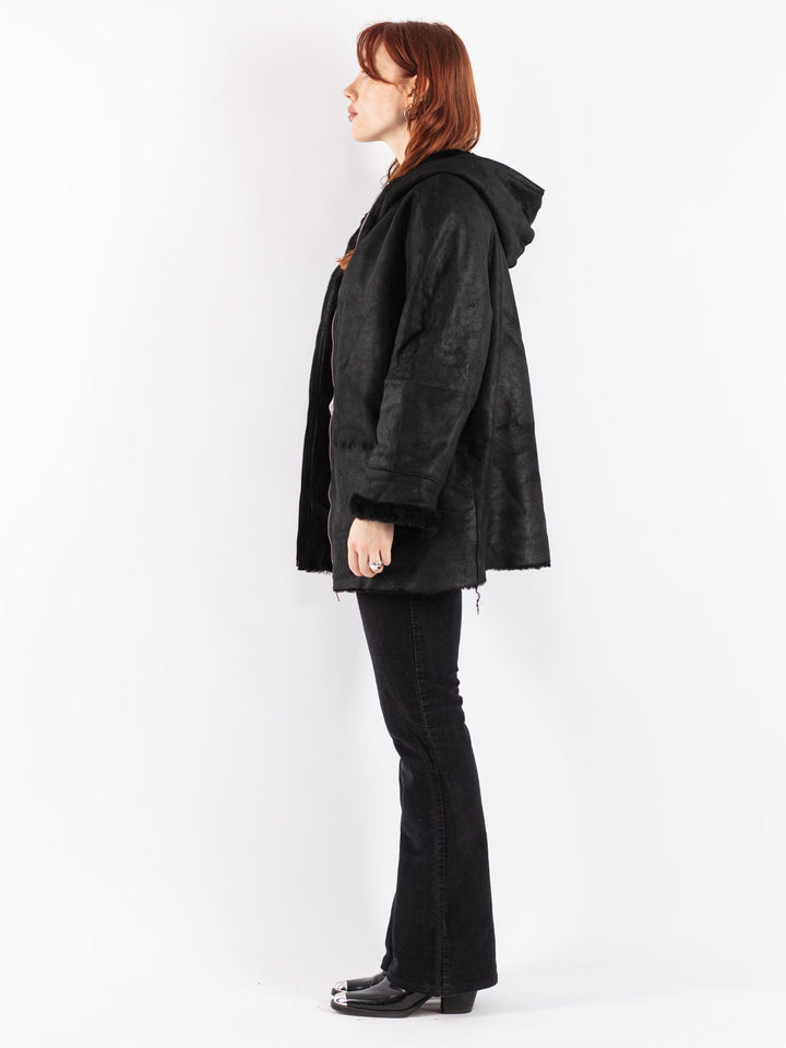 Vintage 90's Women Sheepskin Coat in Black
