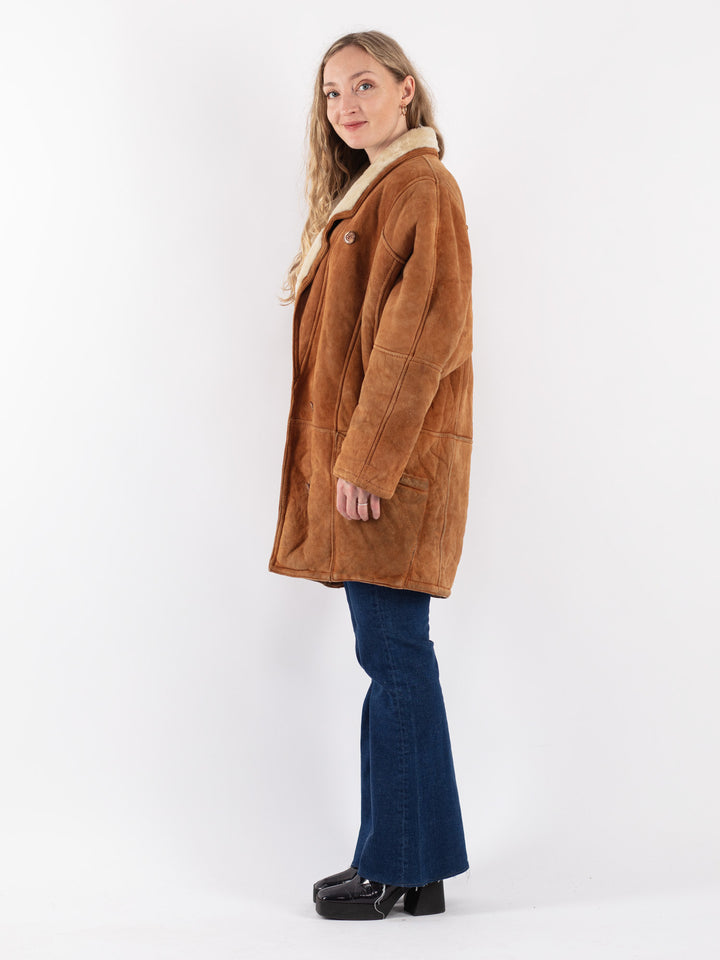 Vintage 90's Women Sheepskin Coat in Brown