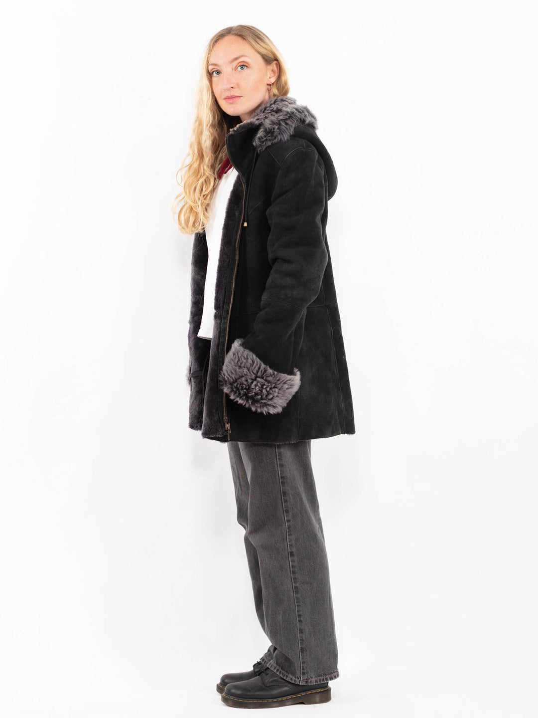 Vintage 90's Women Sheepskin Coat in BlackA0691