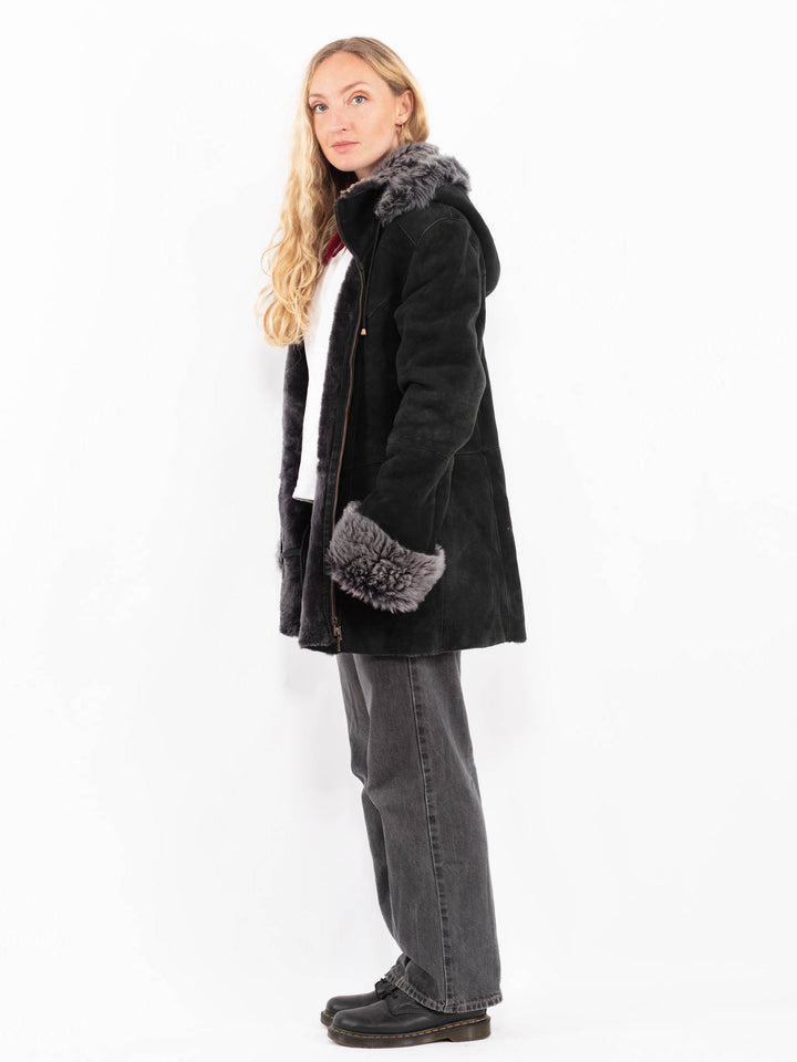 Vintage 90's Women Sheepskin Coat in BlackA0691