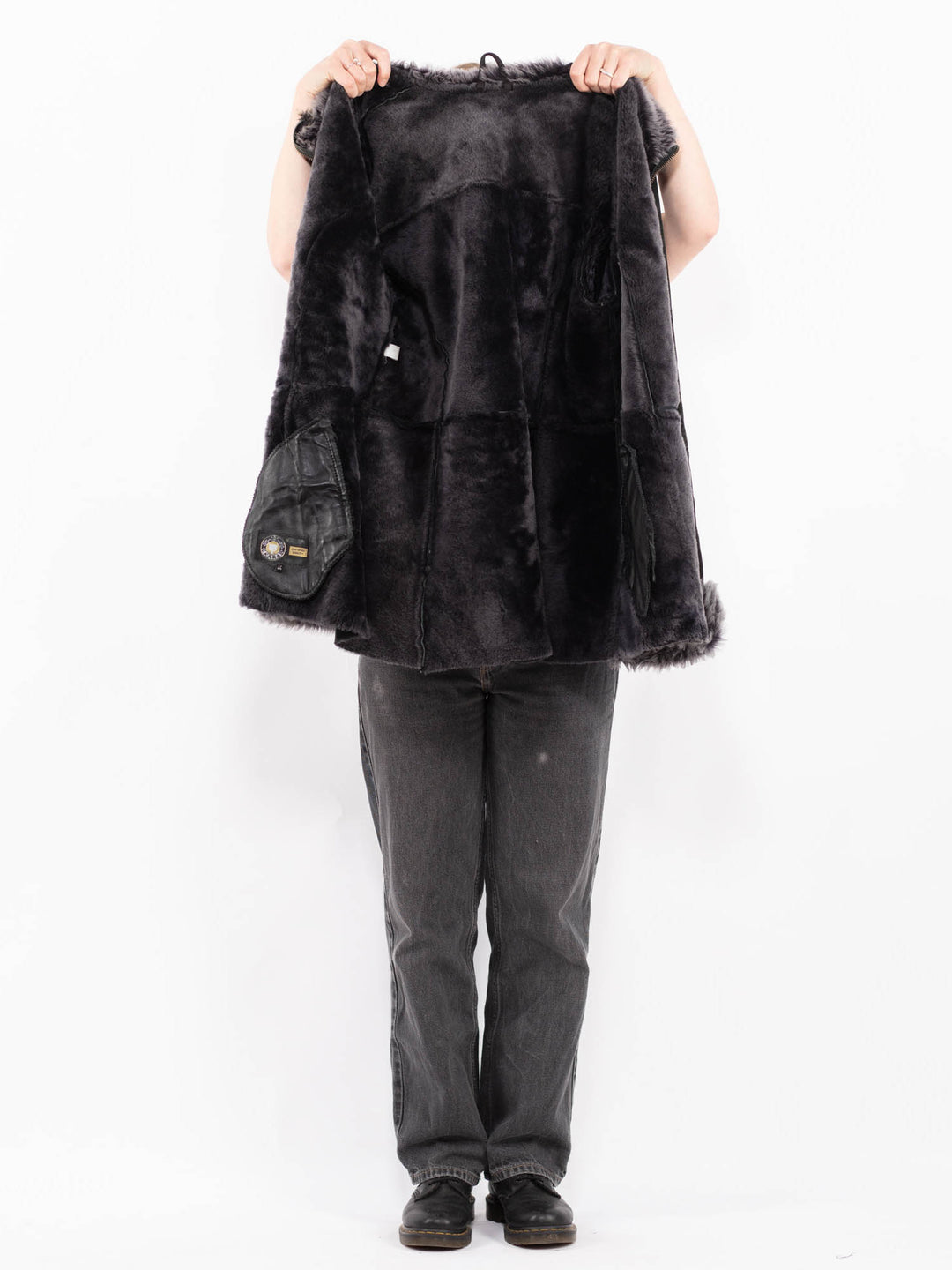 Vintage 90's Women Sheepskin Coat in BlackA0691