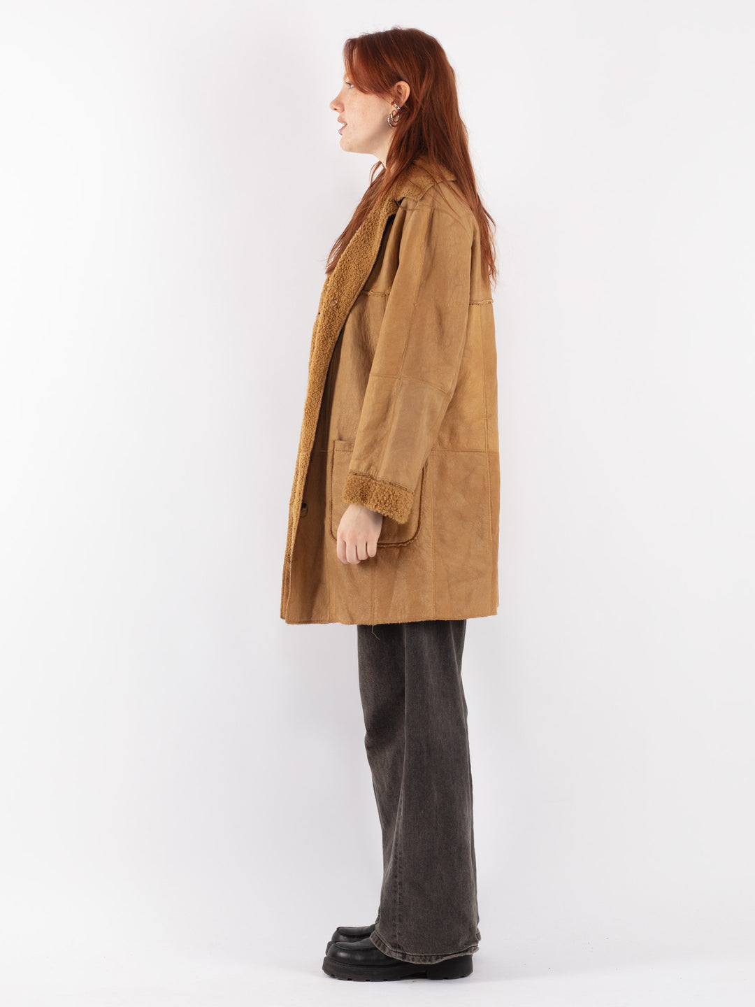 Vintage 90's Women Sheepskin Coat in Beige