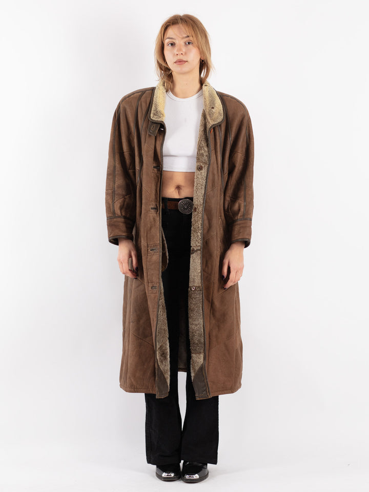 Vintage 90's Women Sheepskin Coat in Brown