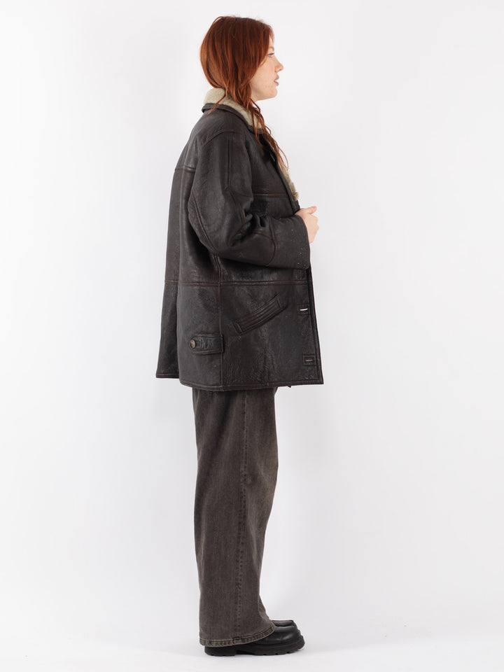 Vintage 90's Women Sheepskin Coat in Brown