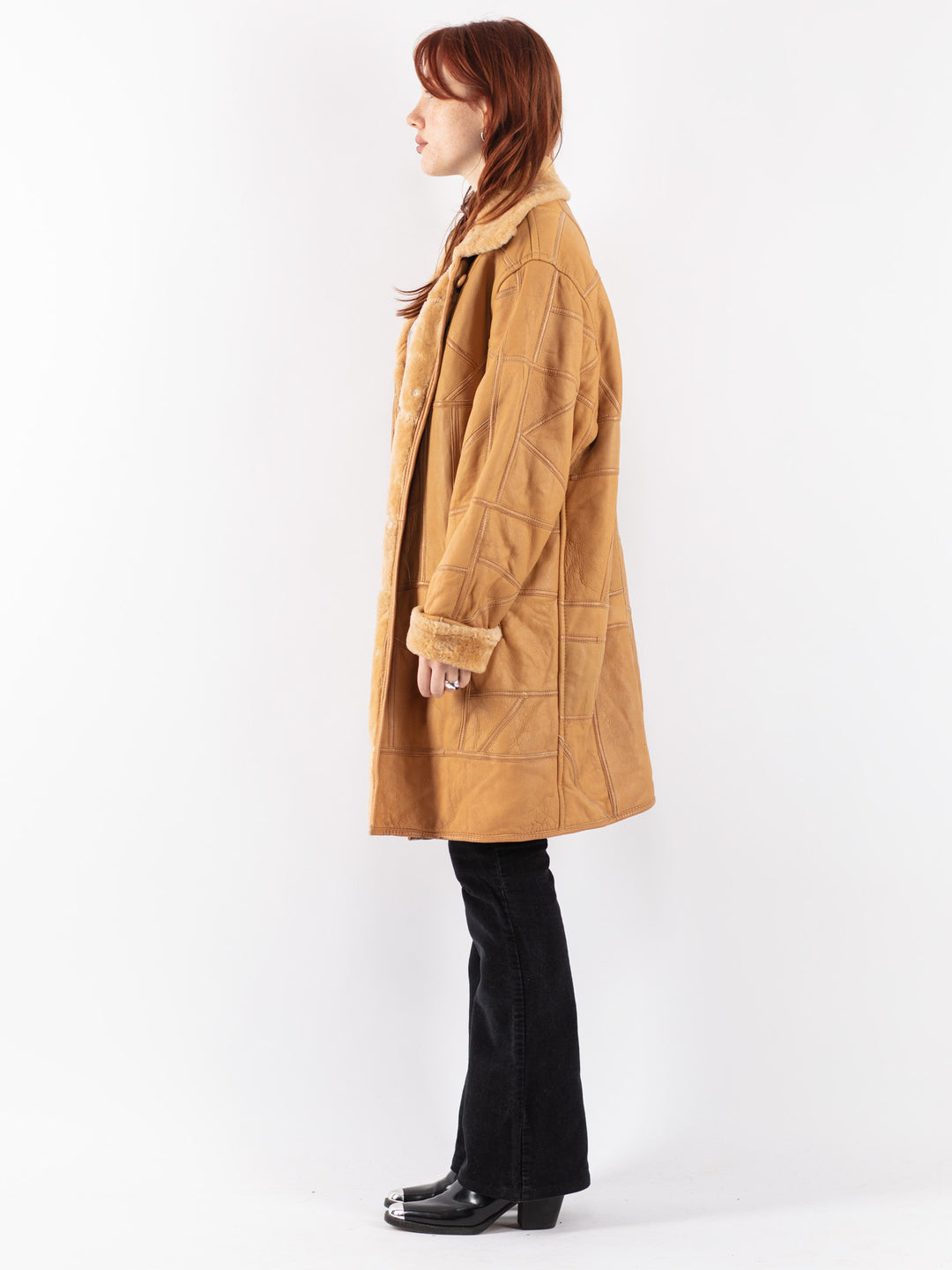 Vintage 90's Women Sheepskin Coat in Beige