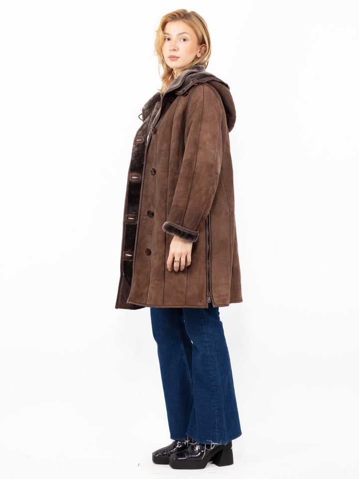 Vintage 90's Women Hooded Sheepskin Coat in Brown