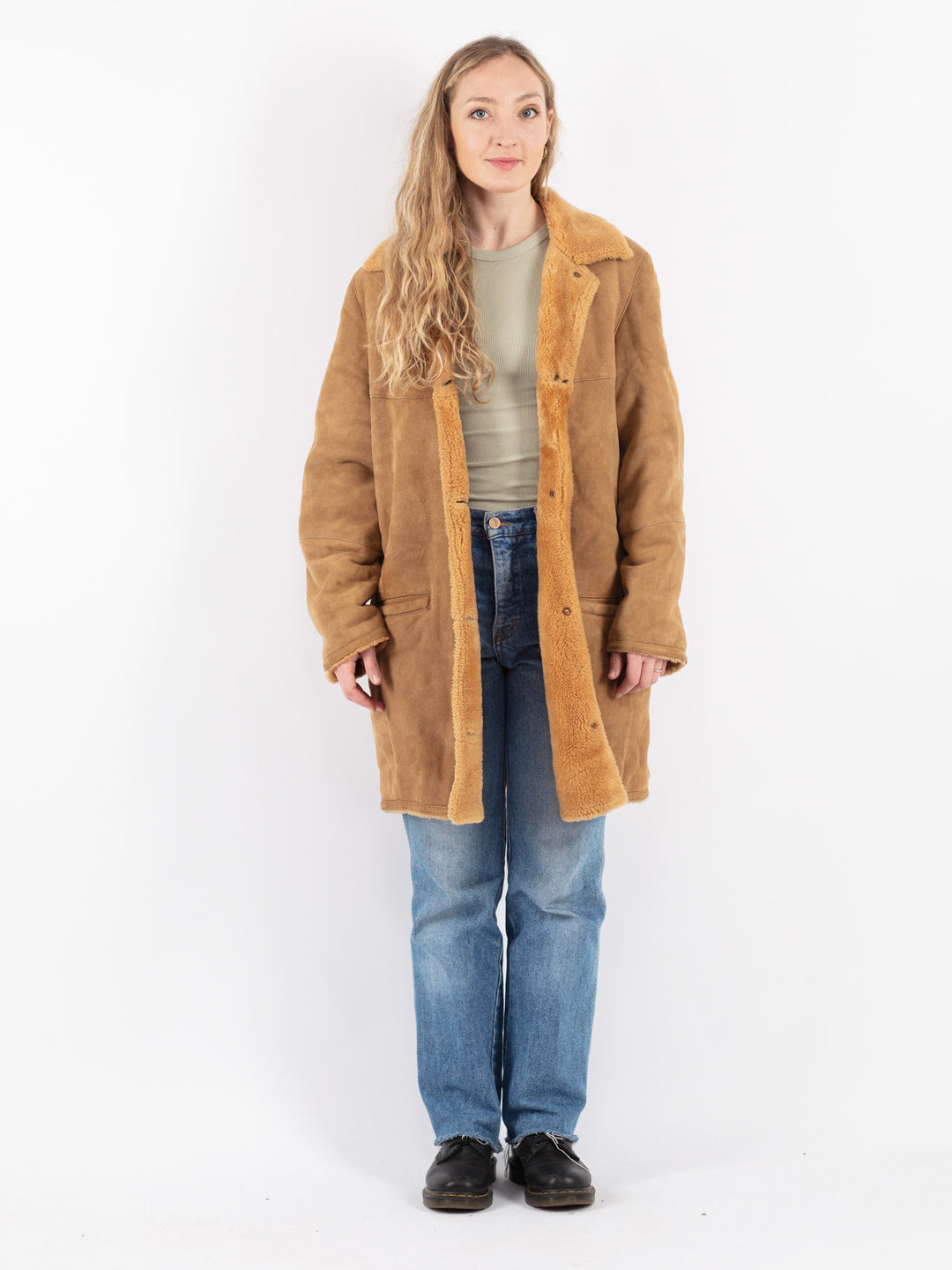 Vintage 90's Women Sheepskin Coat in Beige