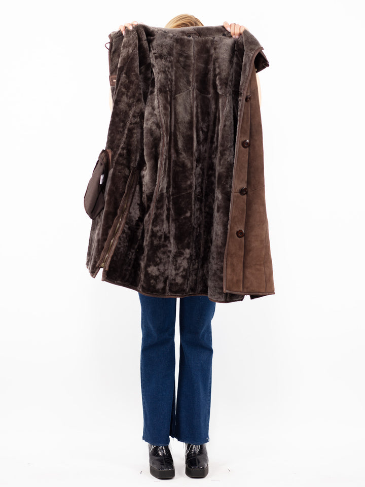 Vintage 90's Women Hooded Sheepskin Coat in Brown