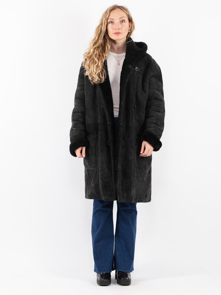 Vintage 90's Women Sheepskin Coat in Black