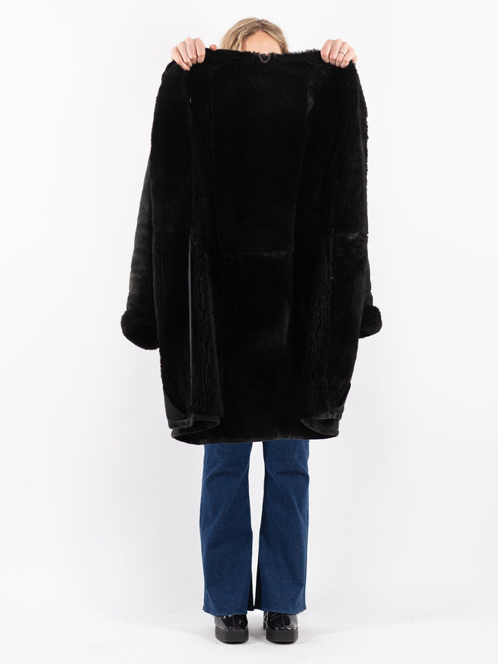 Vintage 90's Women Sheepskin Coat in Black