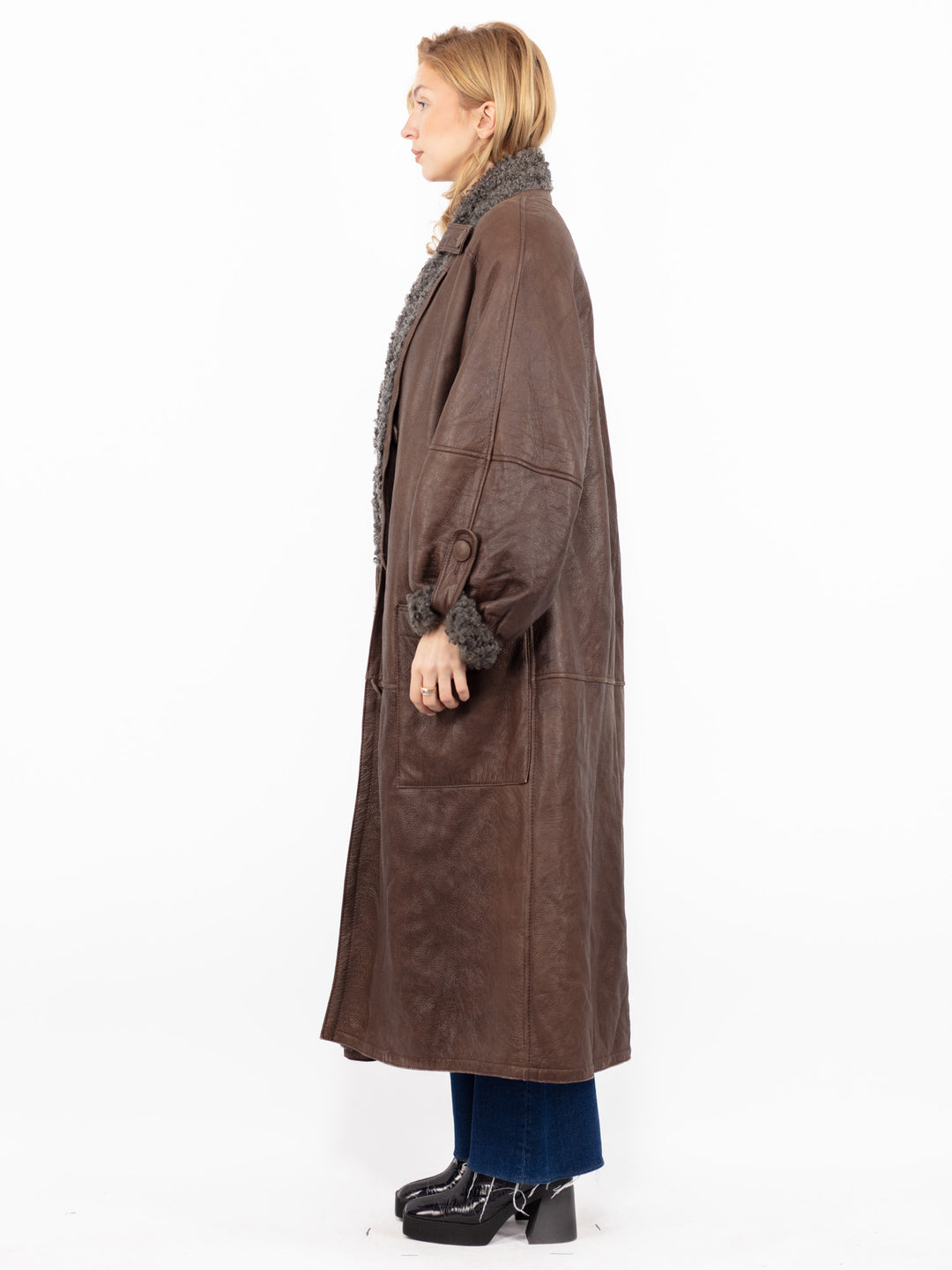 Vintage 90's Women Sheepskin Long Coat in Brown
