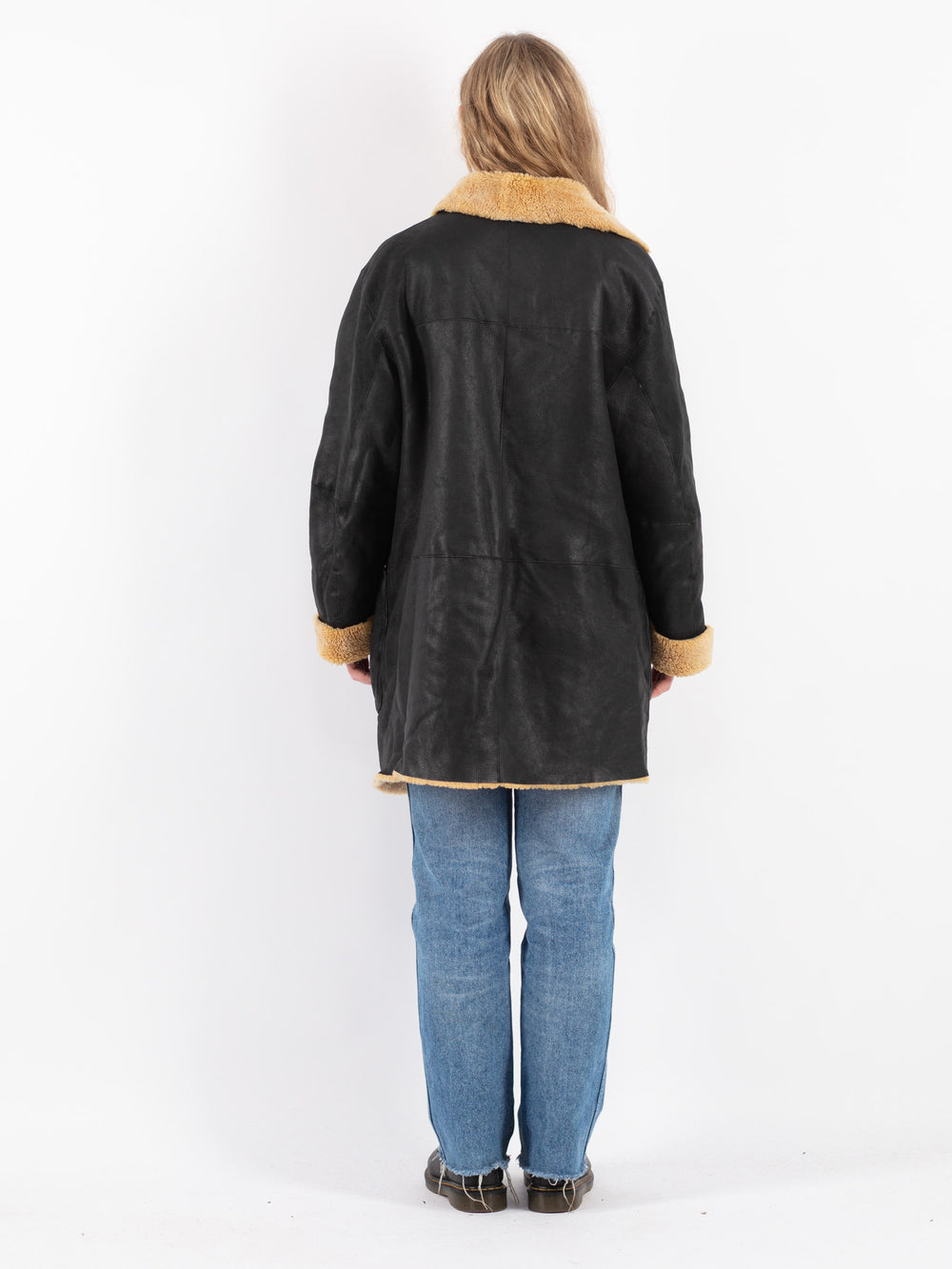 Vintage 90's Women Sheepskin in Black
