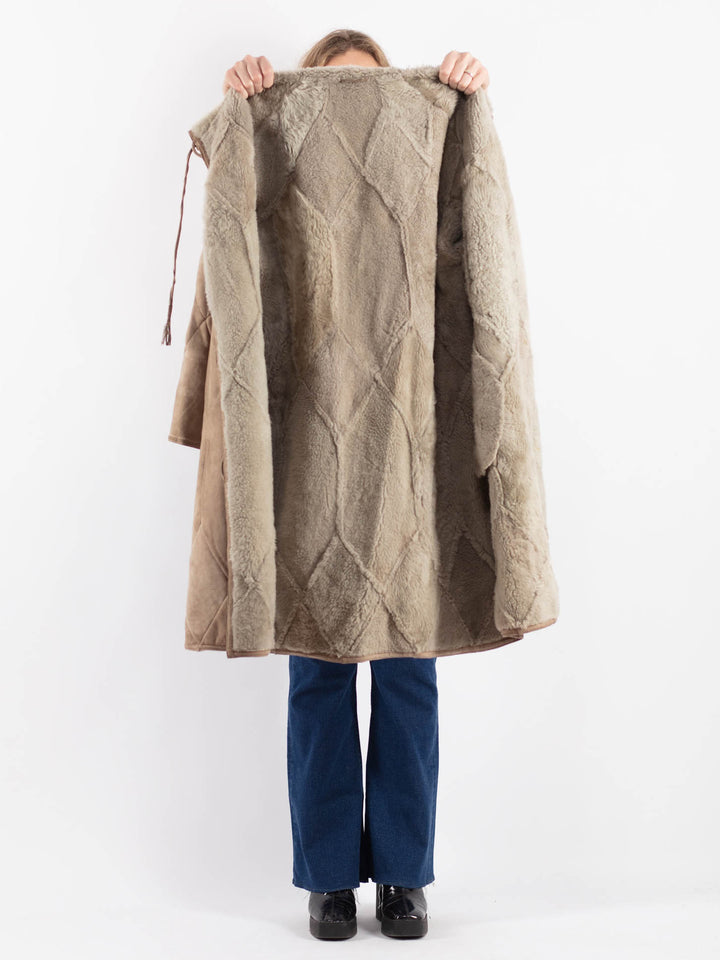 Vintage 90's Women Sheepskin Coat in BeigeV9195