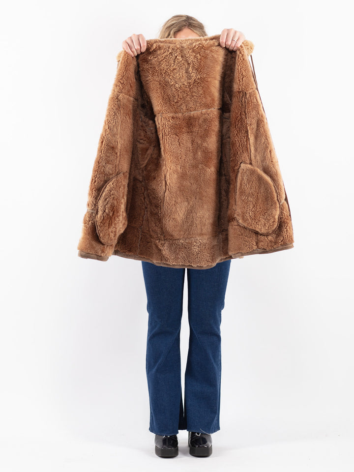 Vintage 90's Women Sheepskin Coat in Beige