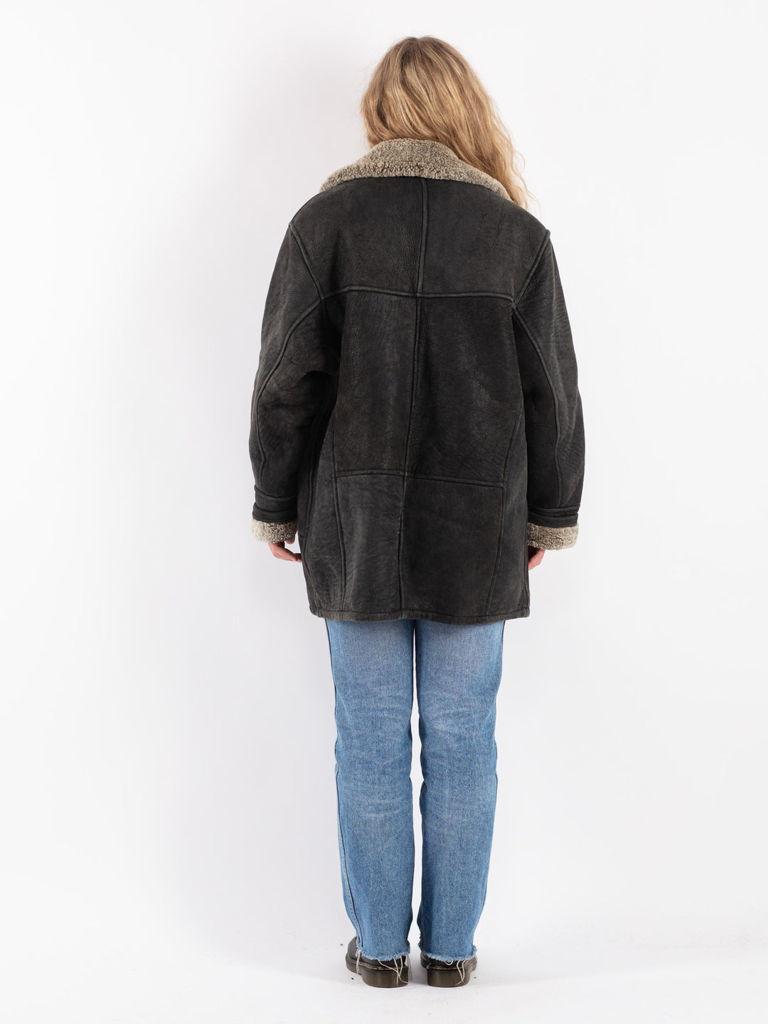 Vintage 90's Women Sheepskin Coat in BlackV9092