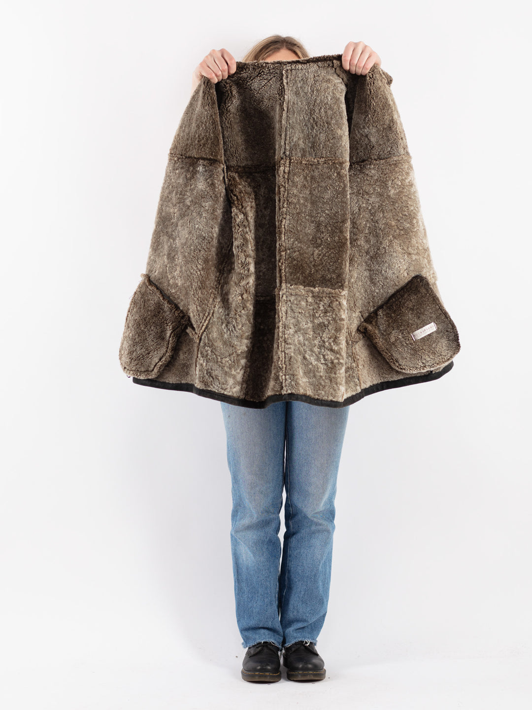 Vintage 90's Women Sheepskin Coat in BlackV9092