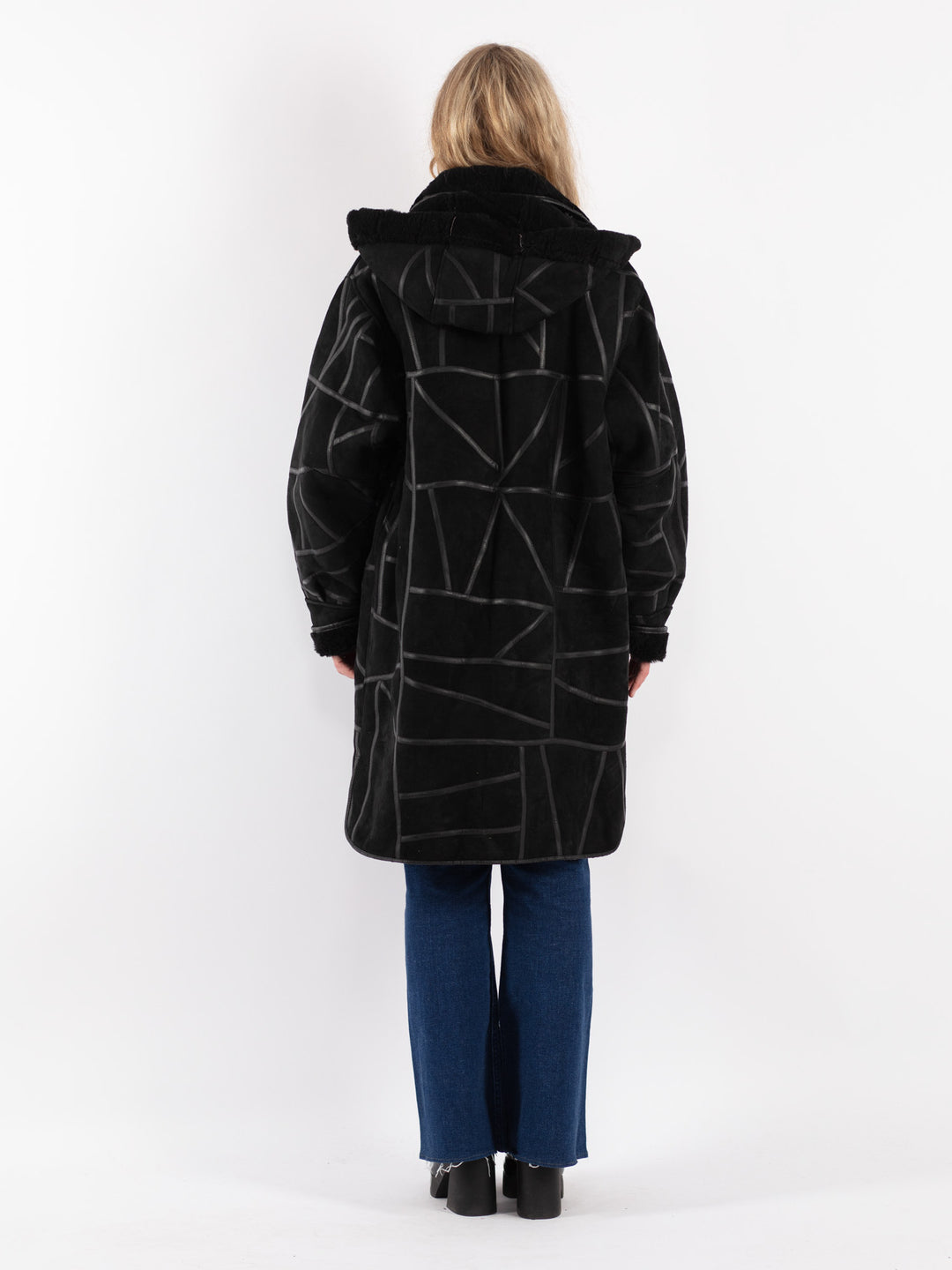 Vintage 90's Women Sheepskin Coat in Black
