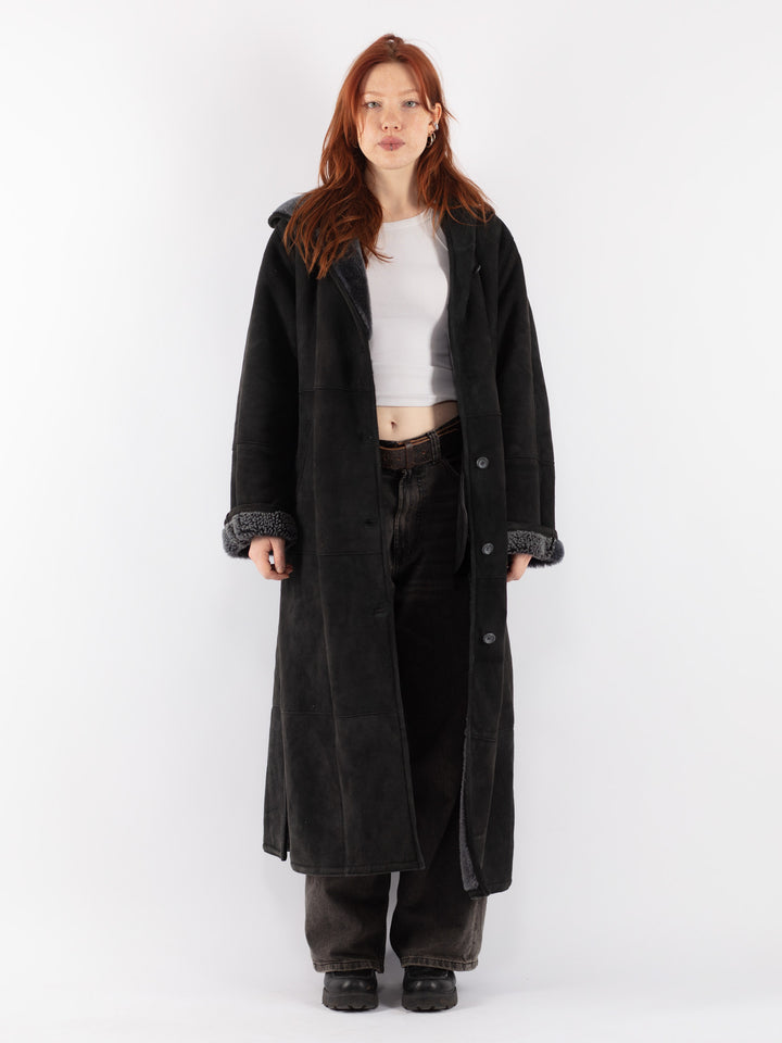 Vintage 90's Women Sheepskin Coat in BlackV8528