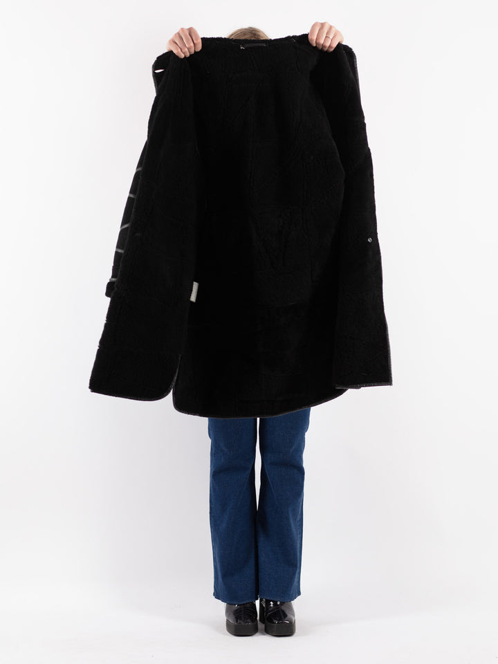 Vintage 90's Women Sheepskin Coat in Black