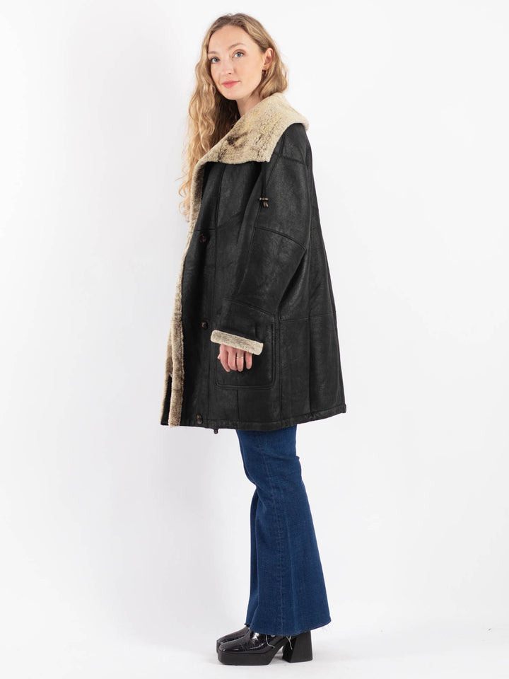 Vintage 90's Women Sheepskin Coat in BlackV9198