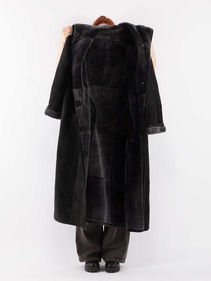 Vintage 90's Women Sheepskin Coat in BlackV8528