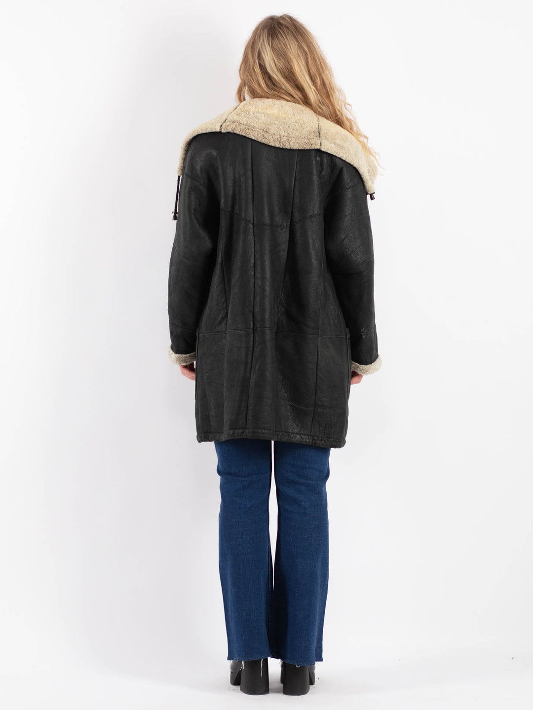 Vintage 90's Women Sheepskin Coat in BlackV9198